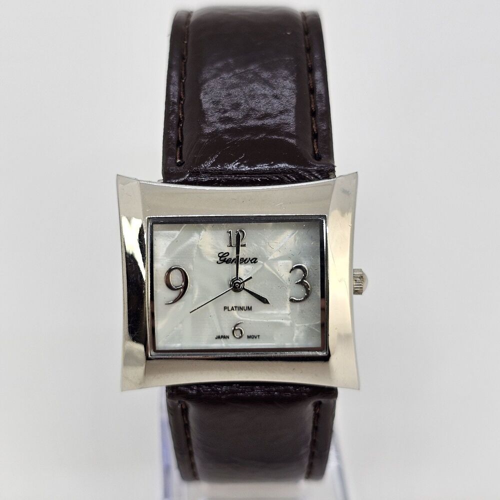 30MM Women's Watch‎ Gray Dial Brown Faux Leather Bands New Battery